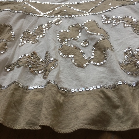 BCBGMAXAZRIA tan & white sequence skirt - Picture 3 of 8